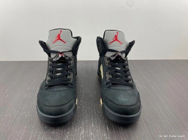 DR0092-001 5 Off Air Jordan Gore-Tex Noir 0626